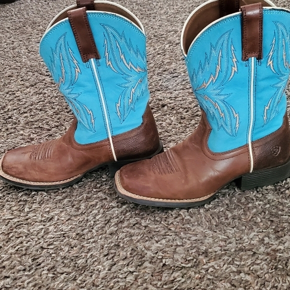 Ariat Other - Ariat Kids Brown and Blue Boots
